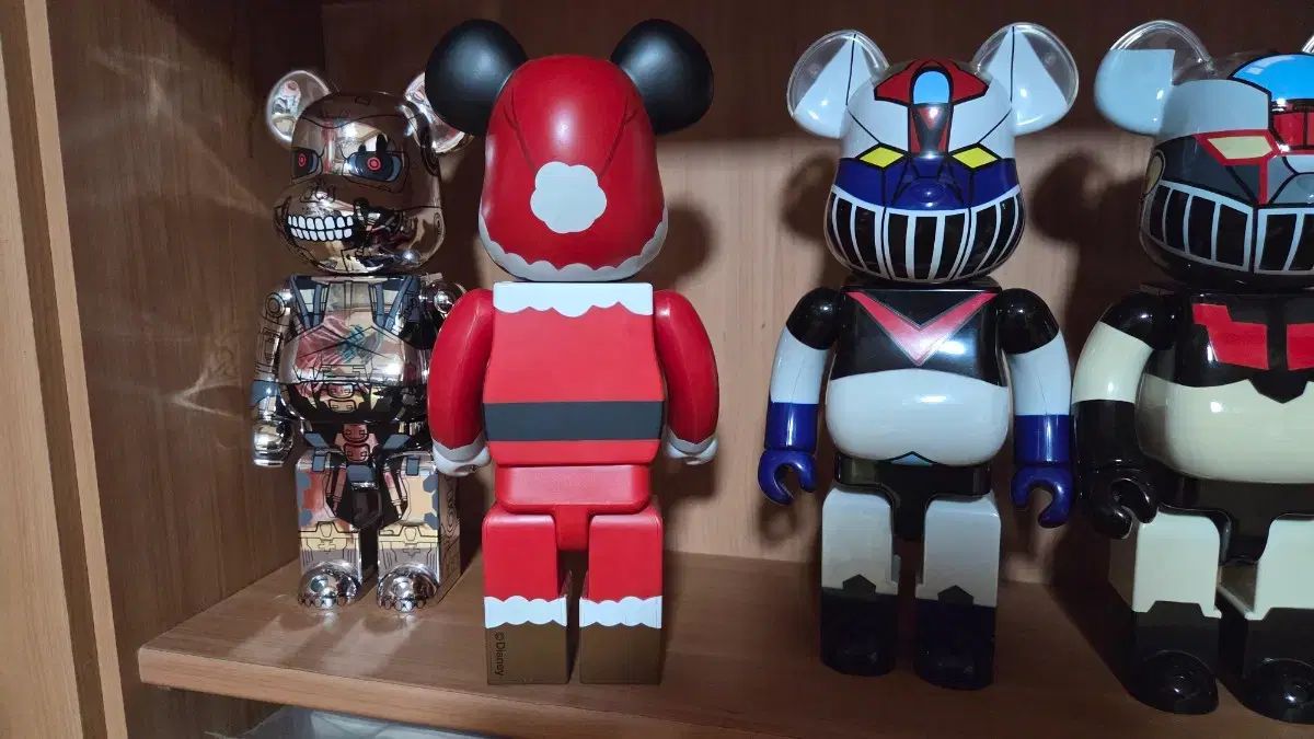 メディコムトイ BE RBRICK ベアブリック 400プロ サンタ ミッキーマウス ジニ