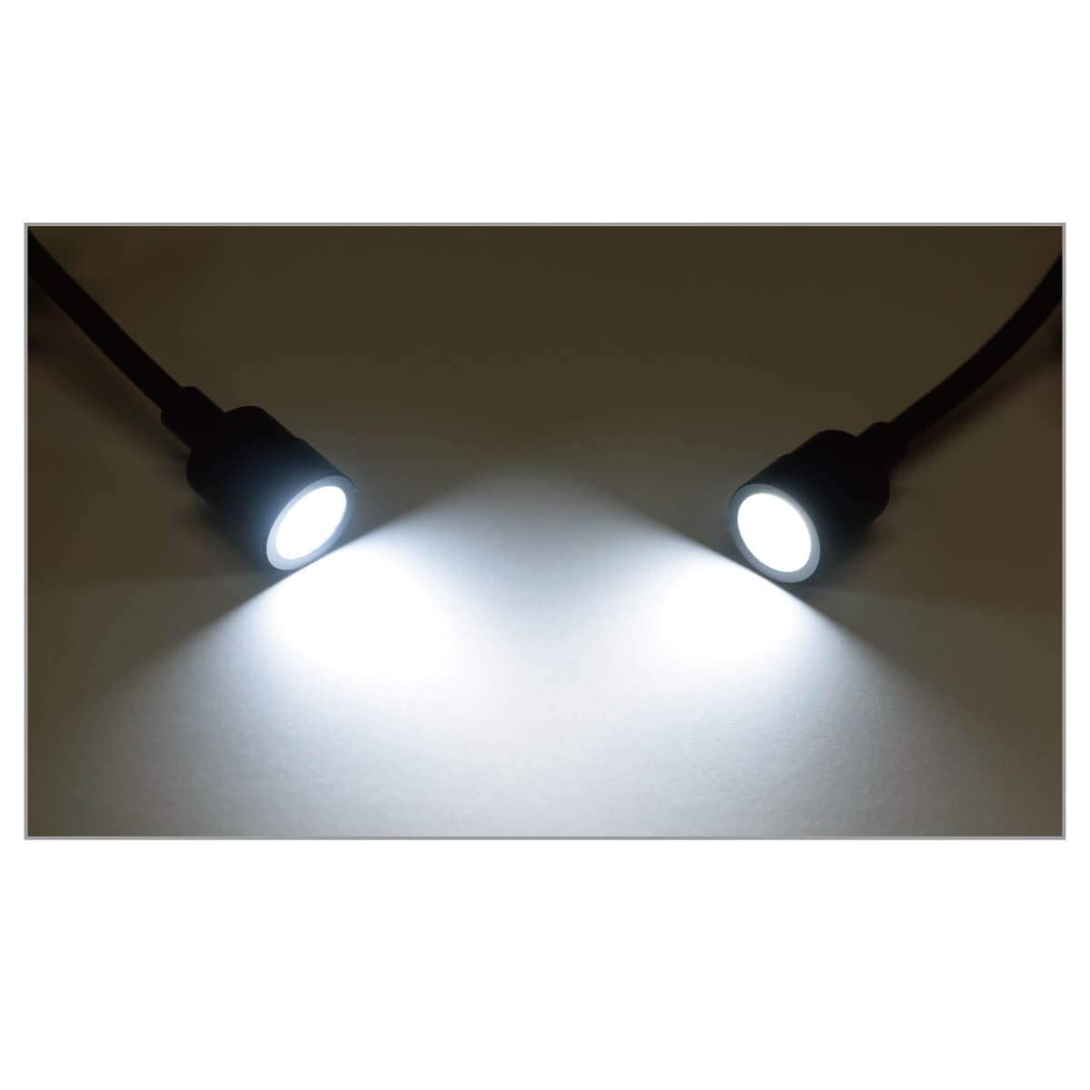 左右独立調光 コンパクト設計