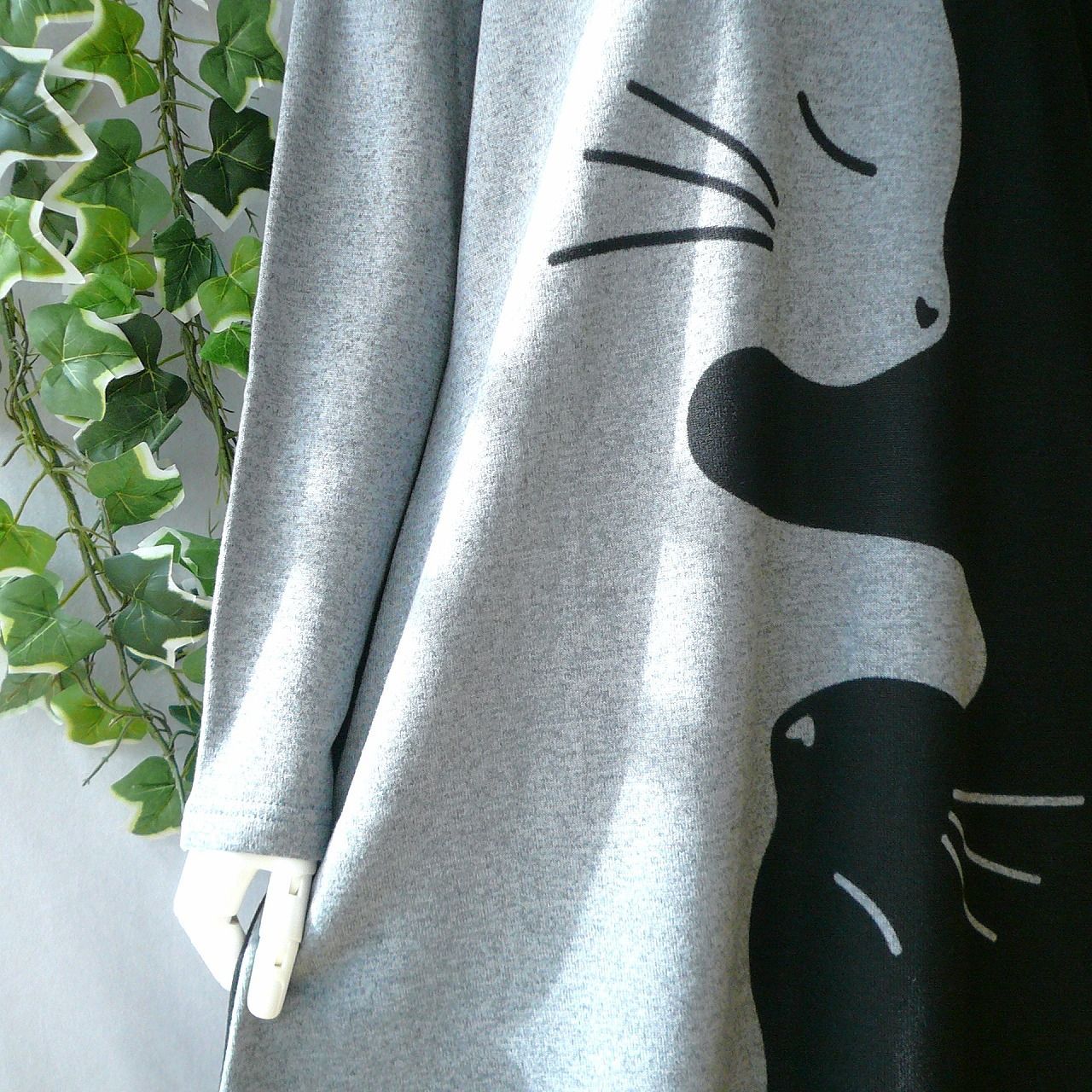 新品 a052 ML 裏起毛 大きなねこ柄 配色 ワンピース 黒系 秋 冬