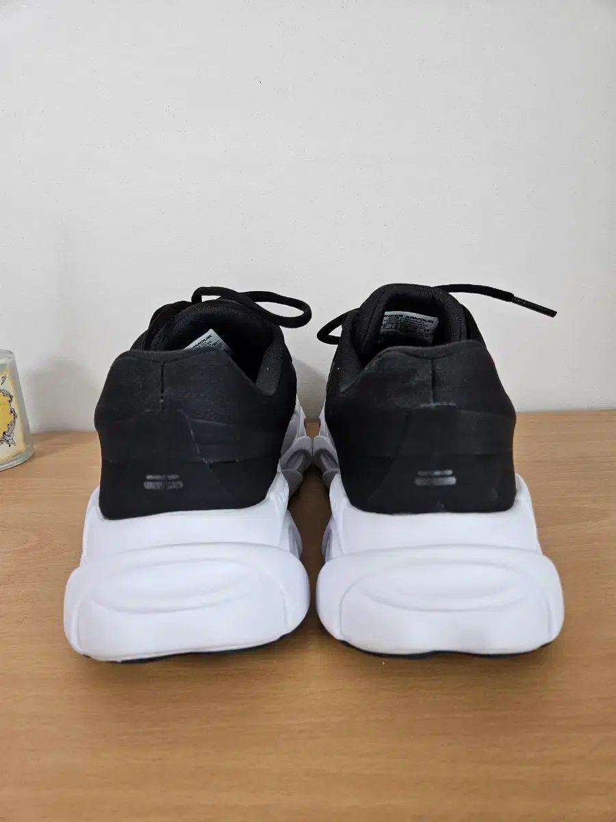 ランニングシューズ