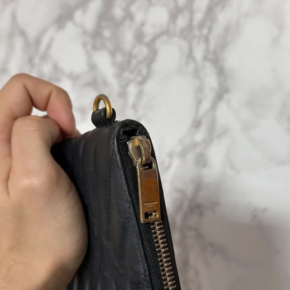 L イヴ・サンローラン マトラッセ ゴールド クラッチバッグ - メルカリ