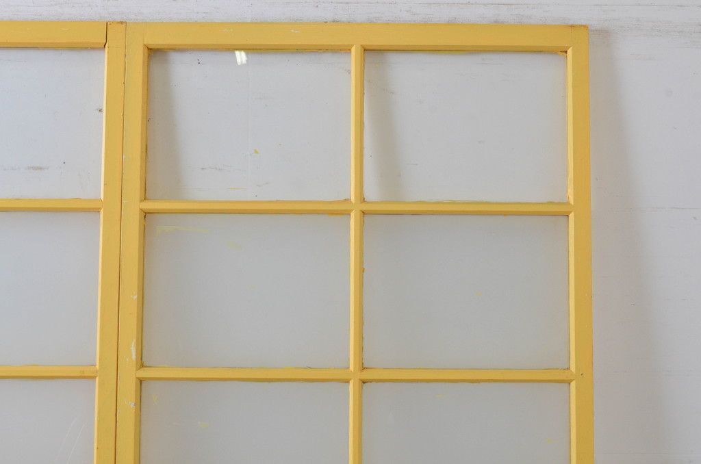 レトロ 黄色のペイント