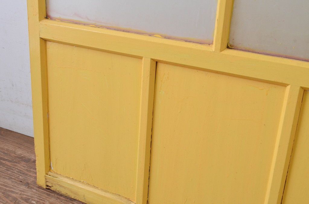 レトロ 黄色のペイント