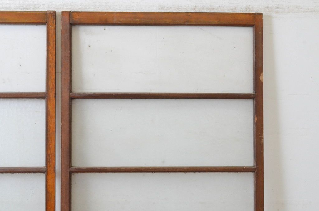  現状販売 横桟ガラス戸 セット ヴィンテージ建具 昭和中期 レトロ プレスガラス 4～7営業日前後で発送 修理加工希望の方3ヶ月程で発送 R-065507 DIYラグ シャワーカーテン ドア 扉 板戸 障子 住宅設備