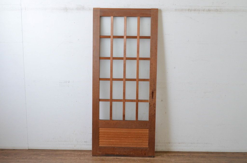 現状販売 マス目格子ガラス引き戸 ヴィンテージ建具 昭和後期 昭和レトロ 4～7営業日前後で発送 修理加工希望の方3ヶ月程で発送 R-065508