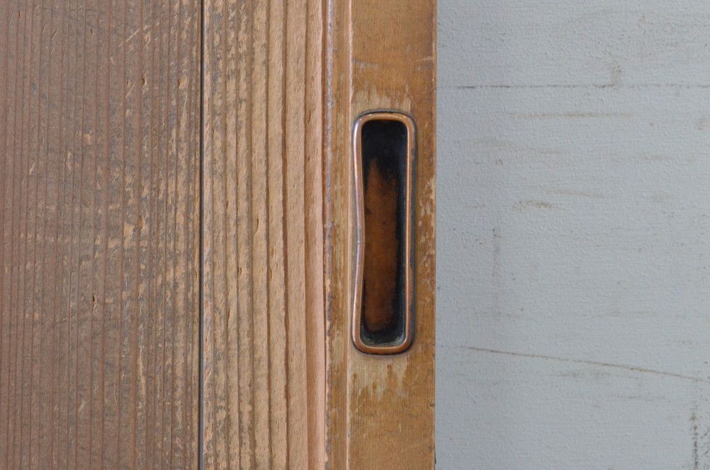 鍵付き横桟板戸 アンティーク建具