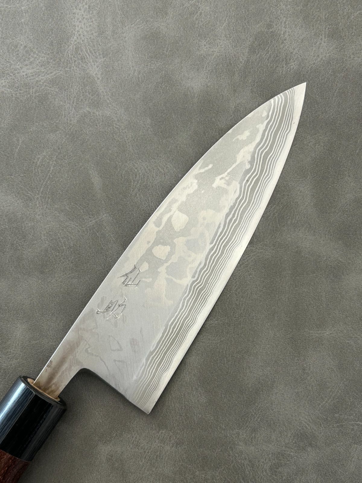 訳あり 仙助 包丁 出刃 ダマスカス 安来鋼青紙２号 １６５ｍｍ 紫檀シノギ柄 4