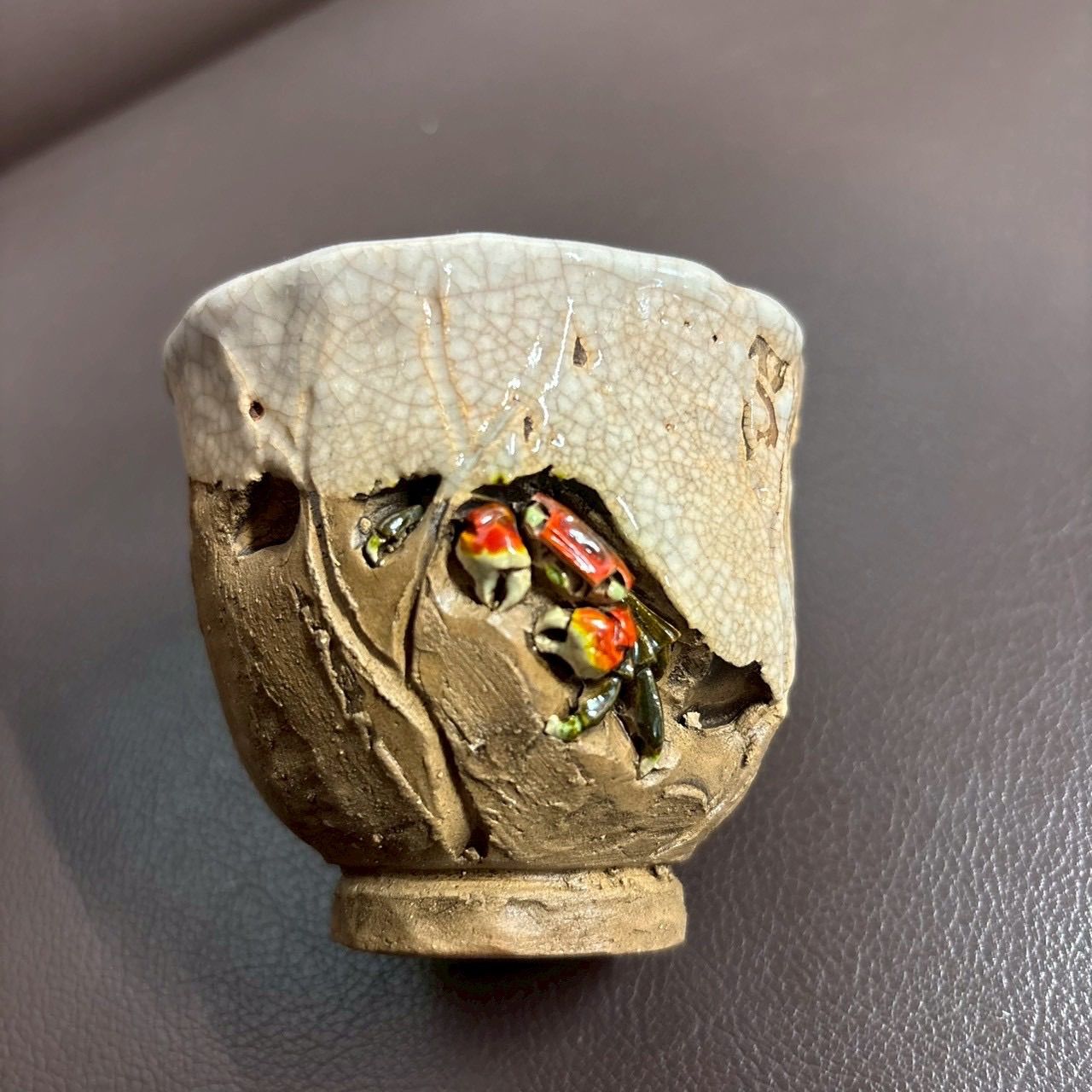 🌟【希少品・入手困難】🌟 楽山焼／蟹（カニ）モチーフ 湯のみ