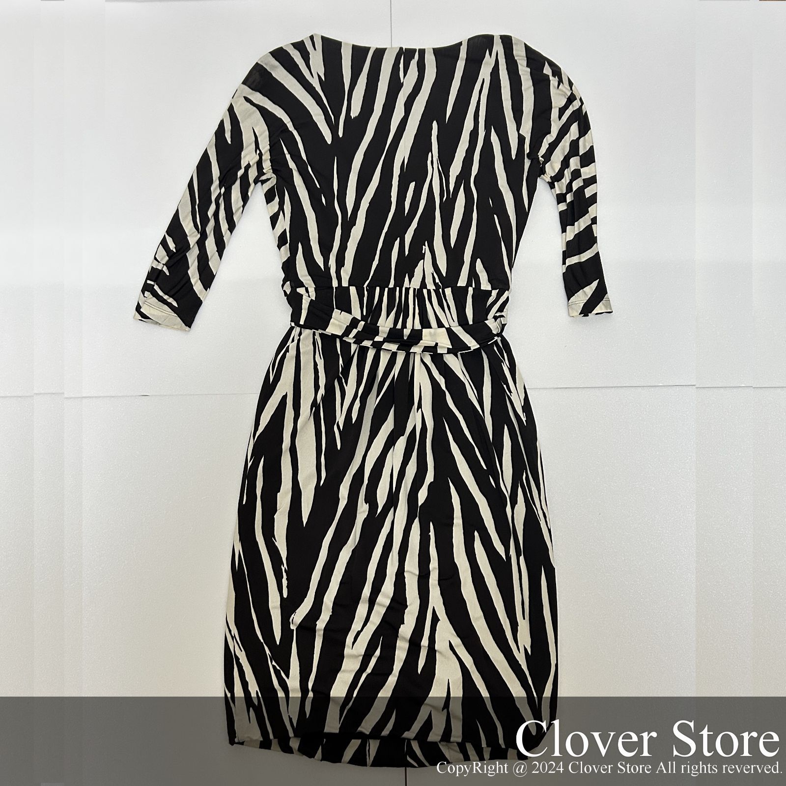 価格交渉お気軽にどうぞ！ 【極上美品Sランク】 Max Mara 白タグ