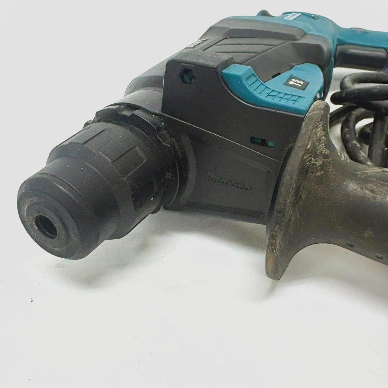  マキタ ハンマドリルAC 100 V式 26 mm|ハツリ可 SDS HR 2631 F No 2376 ハンマードリル ハンマー てこ 打刻