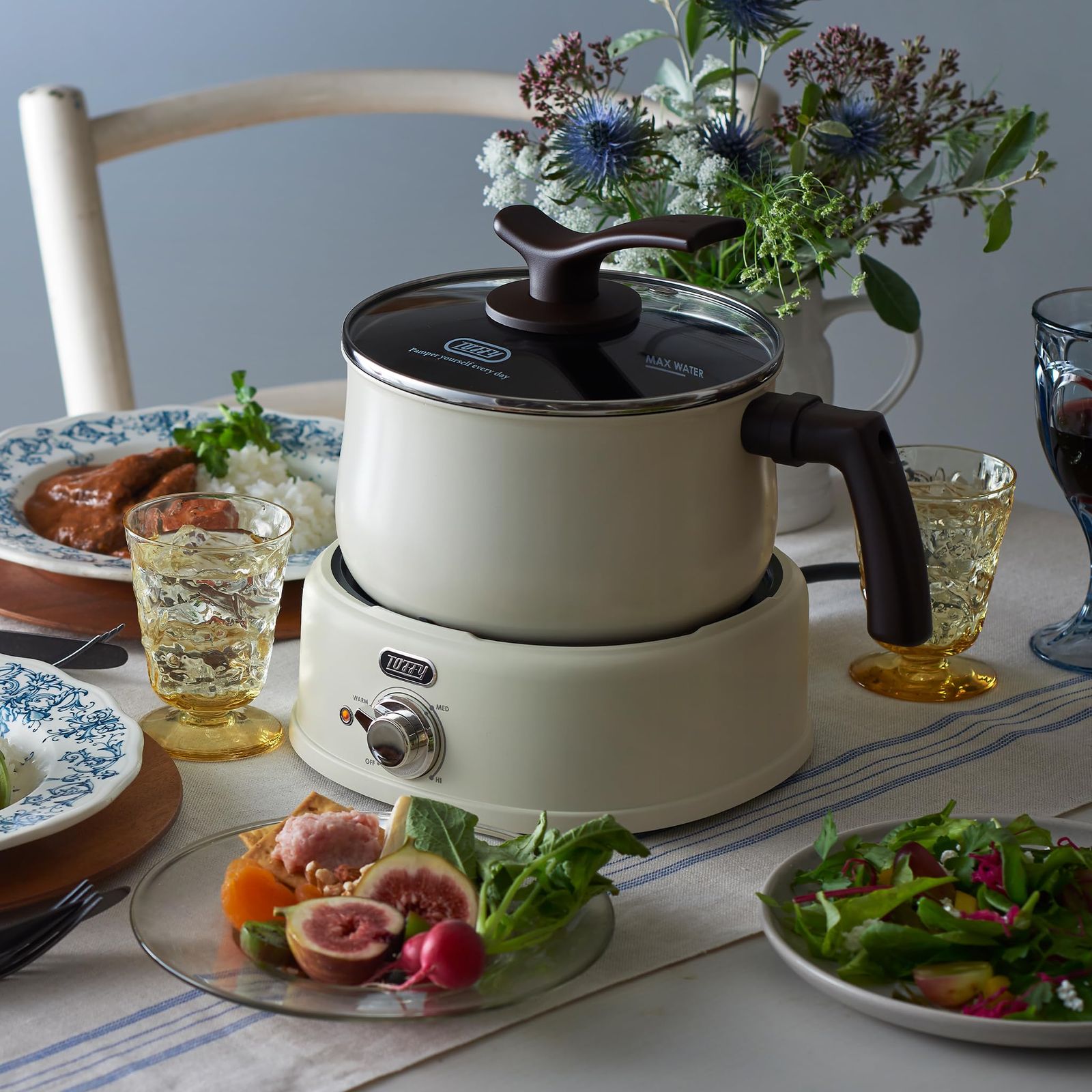 Toffy|トフィー K-HP 4 2 WAY電気マルチポット 1台7役 鍋 ミルクパン ヒーター一体型 直火対応 煮る 焼く 蒸す 炒める 揚げる 炊く コンパクト 約1.6 L ガラス蓋 レトロ アッシュホワイト 4-AW