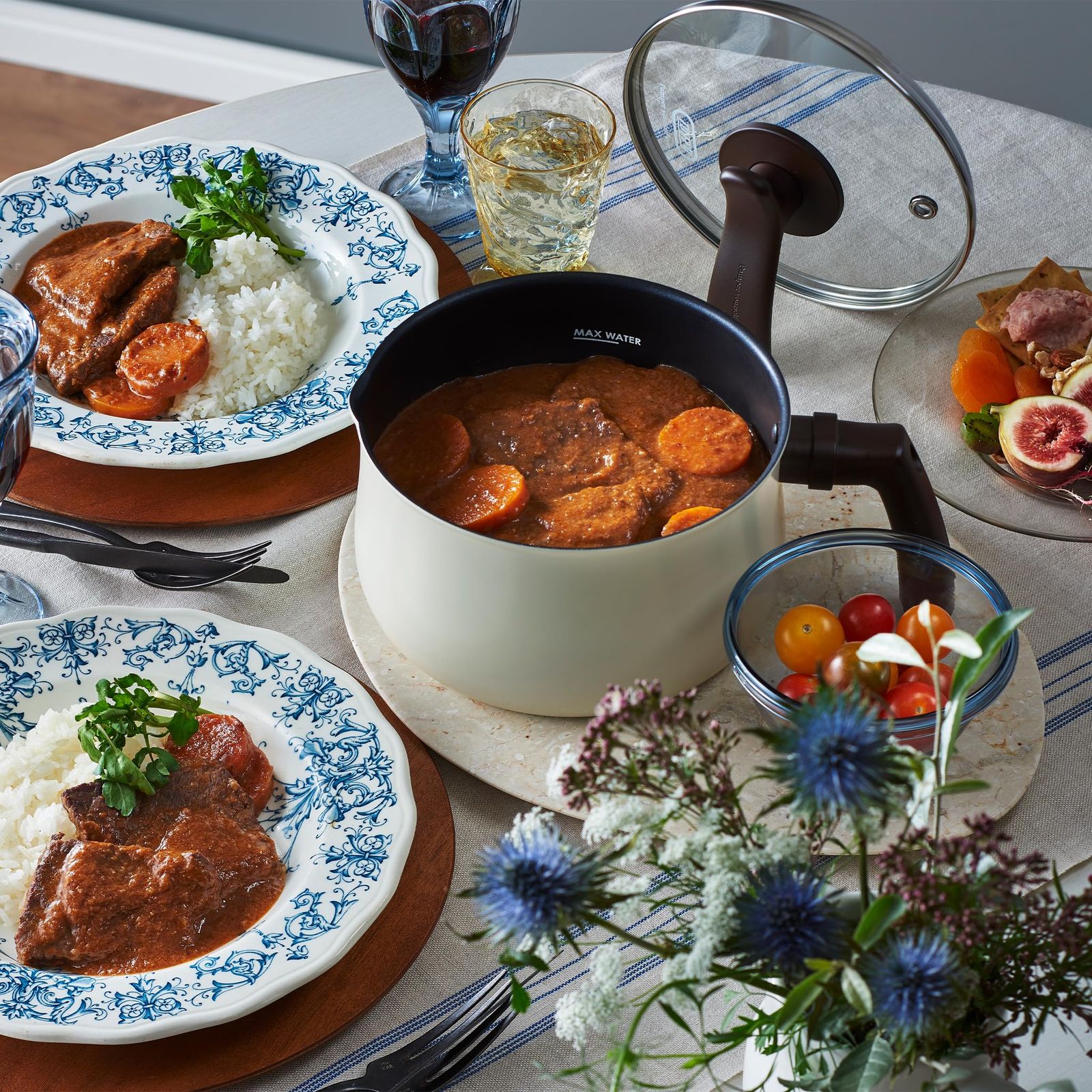  Toffy|トフィー K-HP 4 2 WAY電気マルチポット 1台7役 鍋 ミルクパン ヒーター一体型 直火対応 煮る 焼く 蒸す 炒める 揚げる 炊く コンパクト 約1.6 L ガラス蓋 レトロ アッシュホワイト 4-AW その他 鍋 グリル