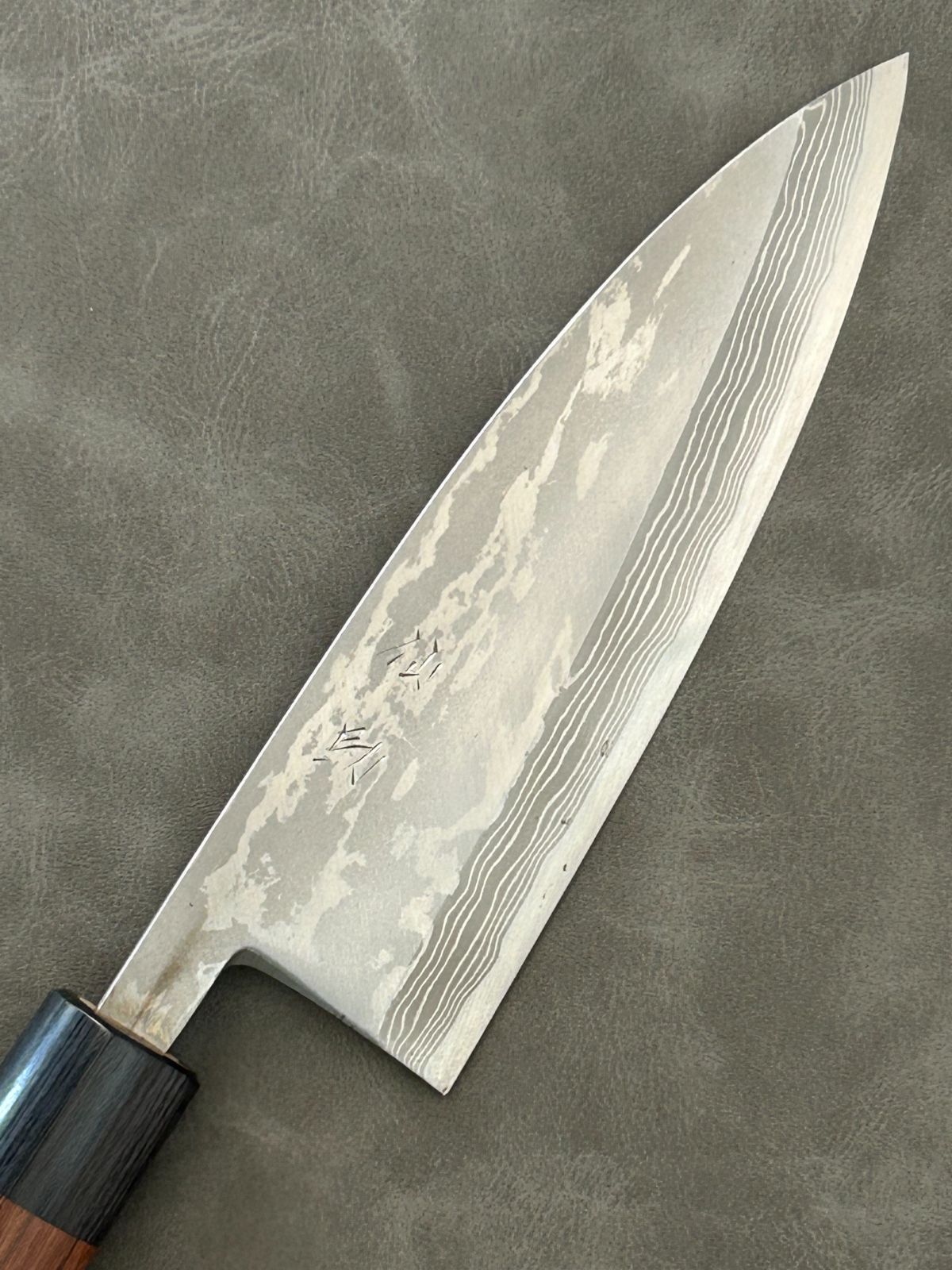 訳あり 仙助 包丁 出刃 ダマスカス 安来鋼青紙２号 １６５ｍｍ 紫檀シノギ柄 5