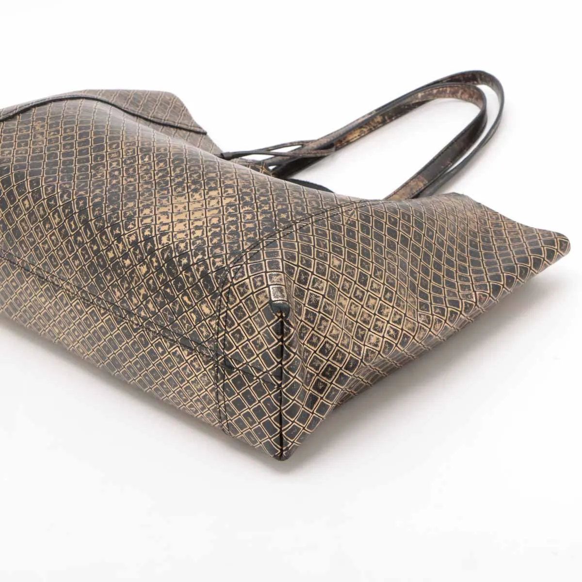 美品 ボッテガヴェネタ イントレッチオミラージュ レザー トート