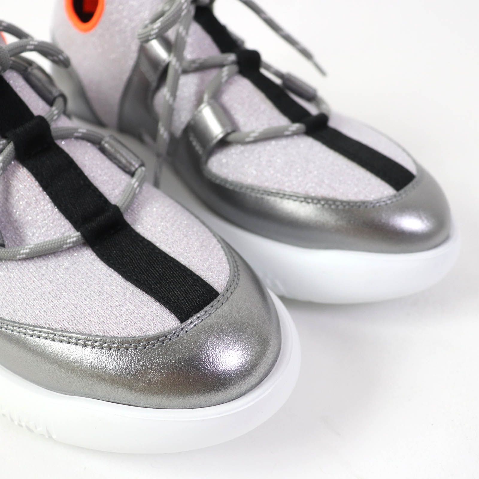 極美品☆HERMES エルメス DUEL デュエル ロゴ入り ローカット