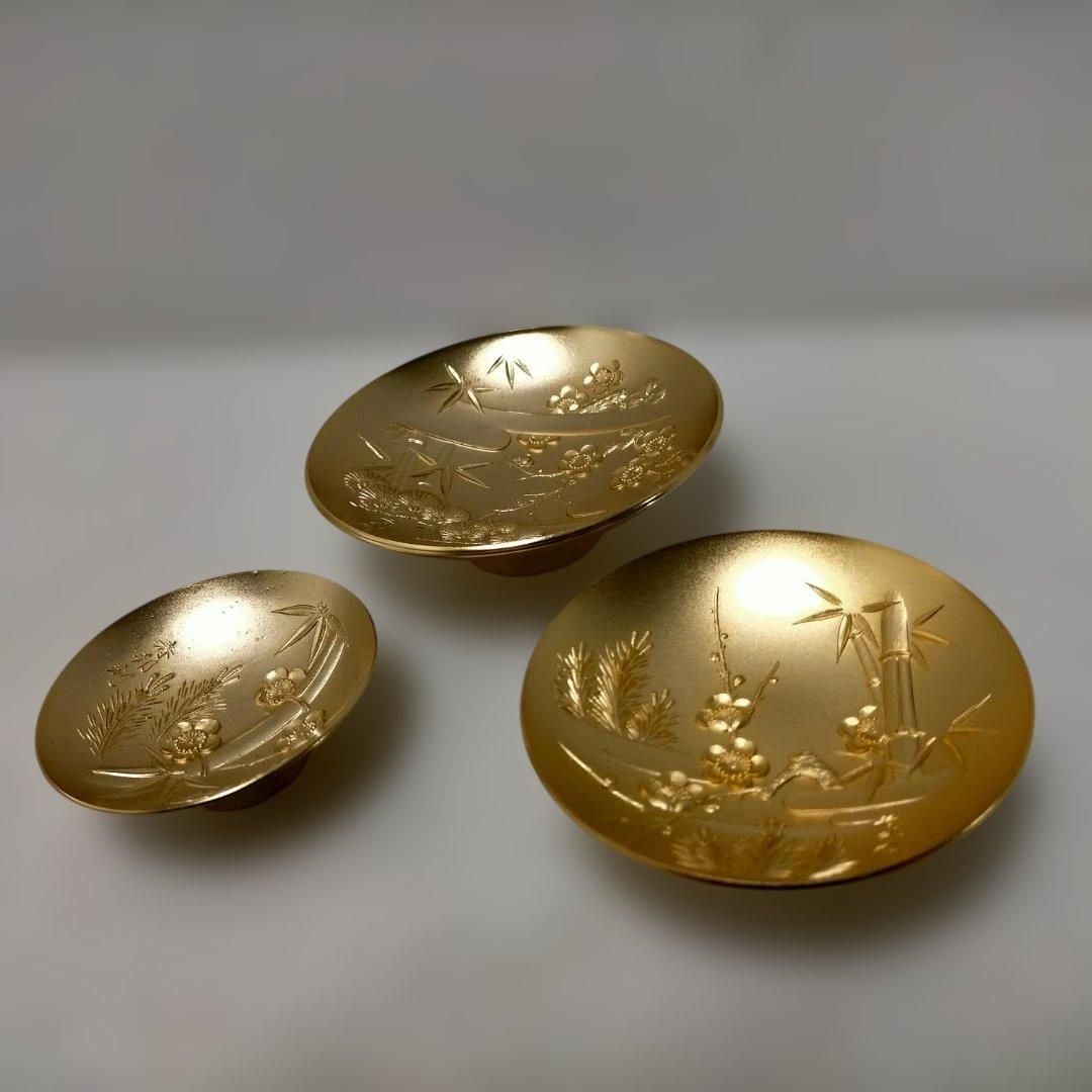 24KGP 金杯 3枚セット 松竹梅 彫刻 金色 盃 杯 記念品 祝賀 儀式 飾り