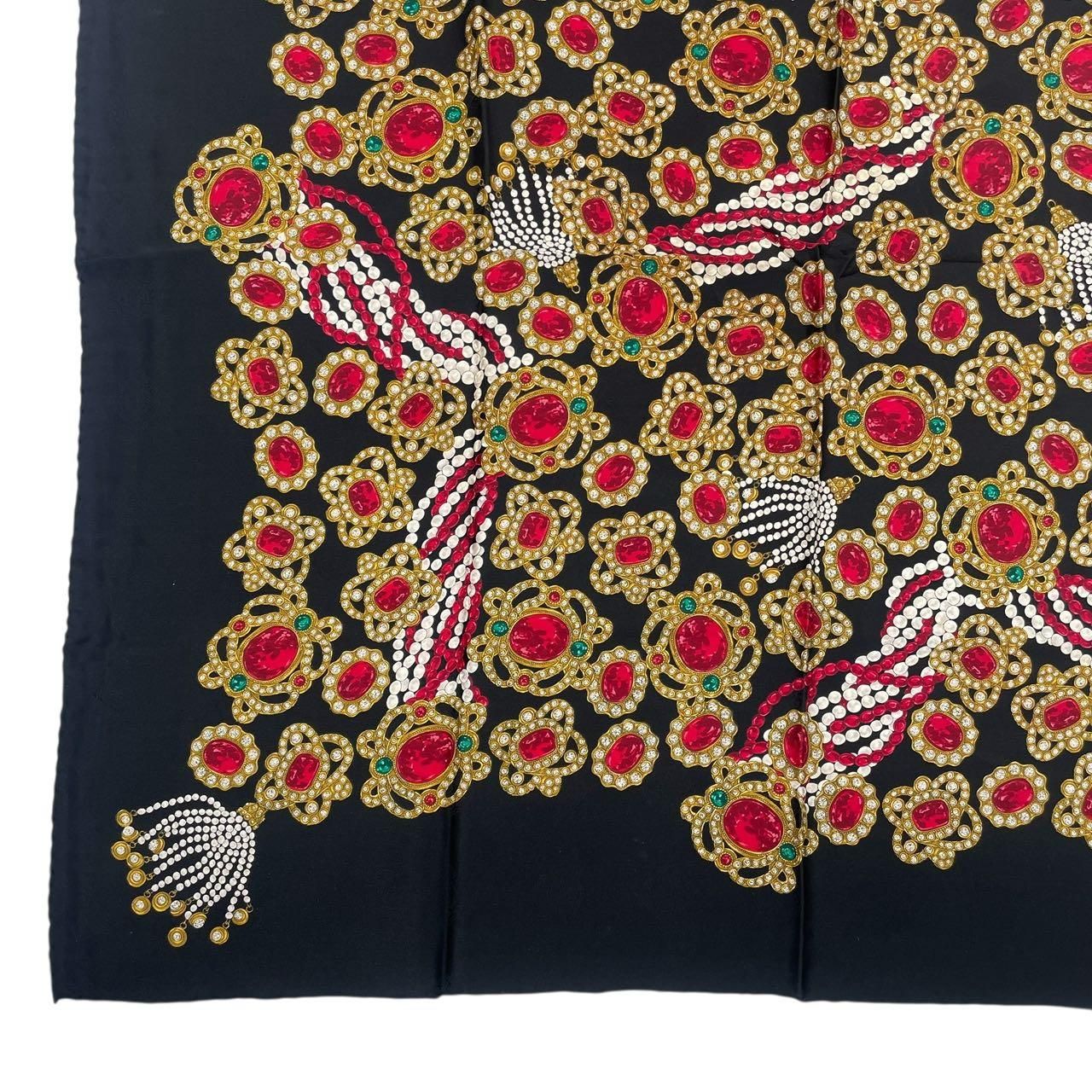 未使用品 CHANEL シャネル スカーフ シルク 宝石柄 ブラック x