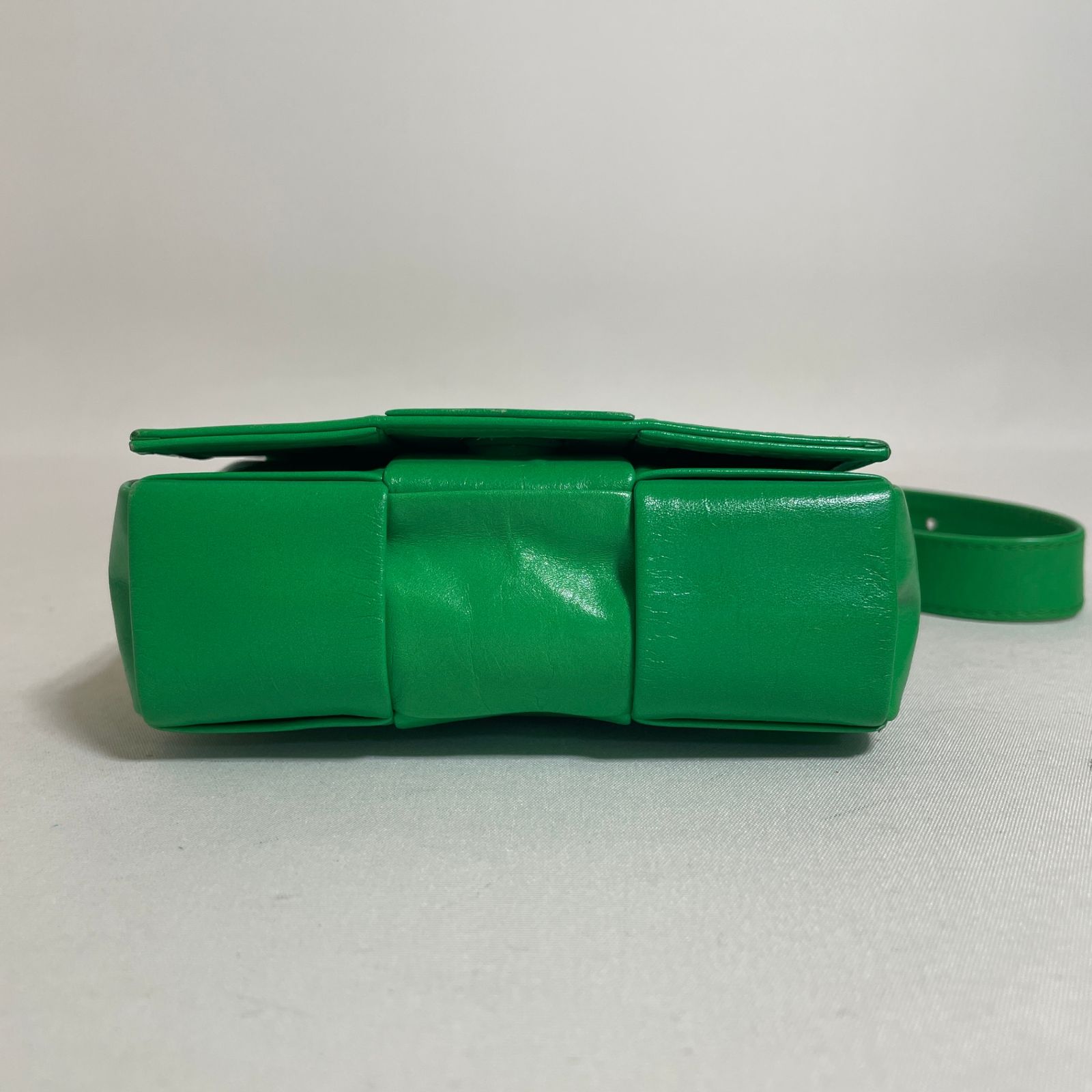 2601-120｜美品｜ボッテガヴェネタ カセット ショルダーバッグ