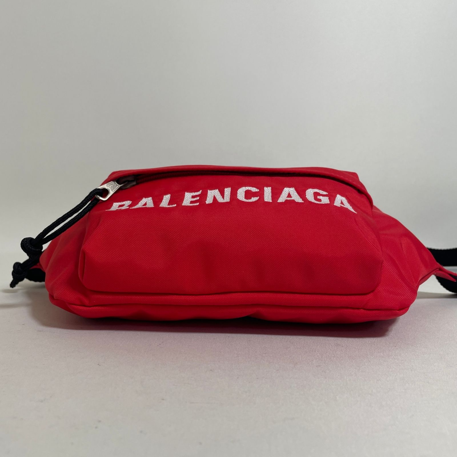 2601-128｜極美品｜バレンシアガ ボディバッグ ナイロン レッド - メルカリ