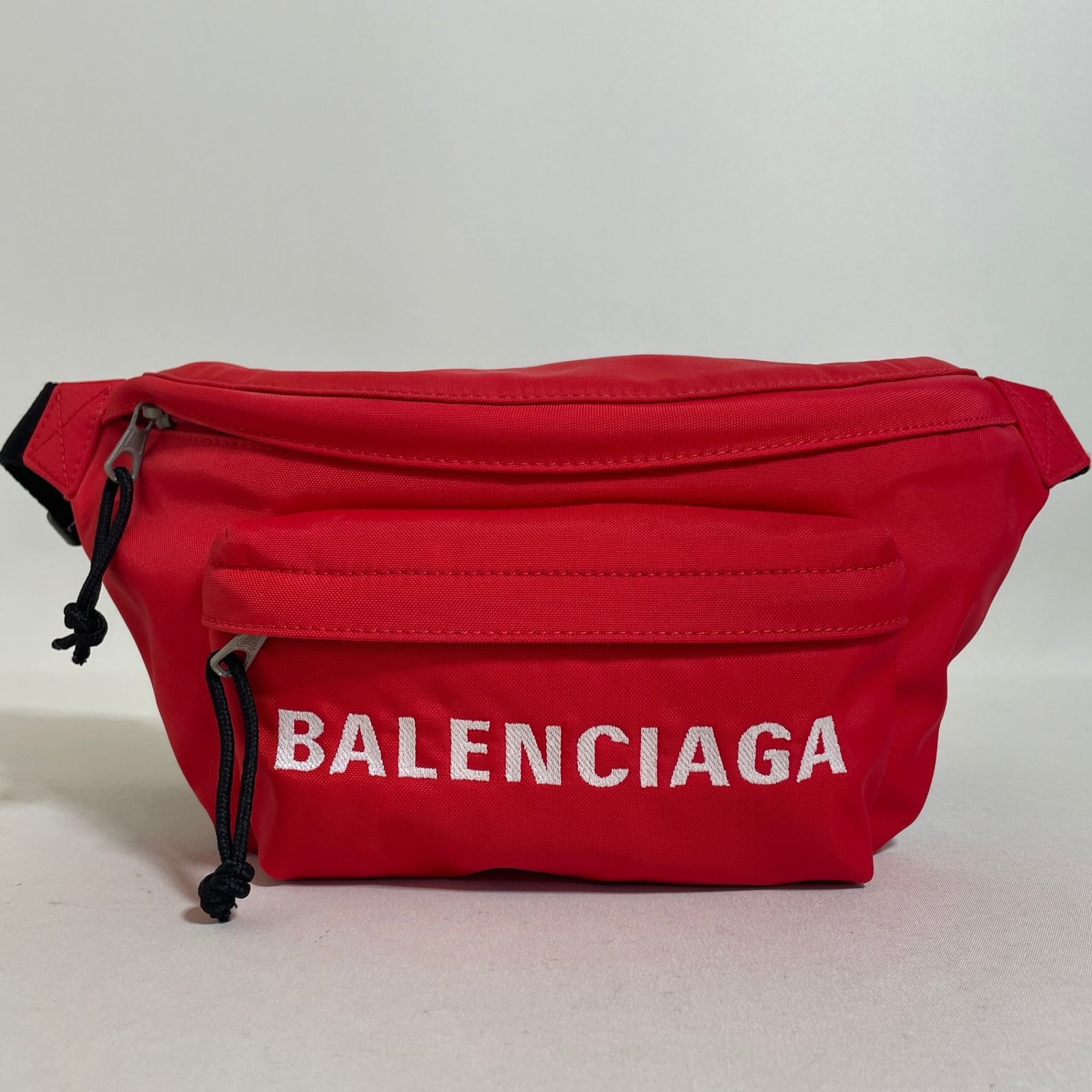 2601-128｜極美品｜バレンシアガ ボディバッグ ナイロン レッド - メルカリ