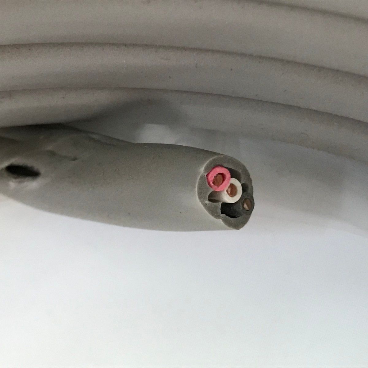  YAZAKI 電材 VVFケーブル 3芯×1.6 mm×長さ100 m 2020年 製造 灰色 電設資材 材料 資材