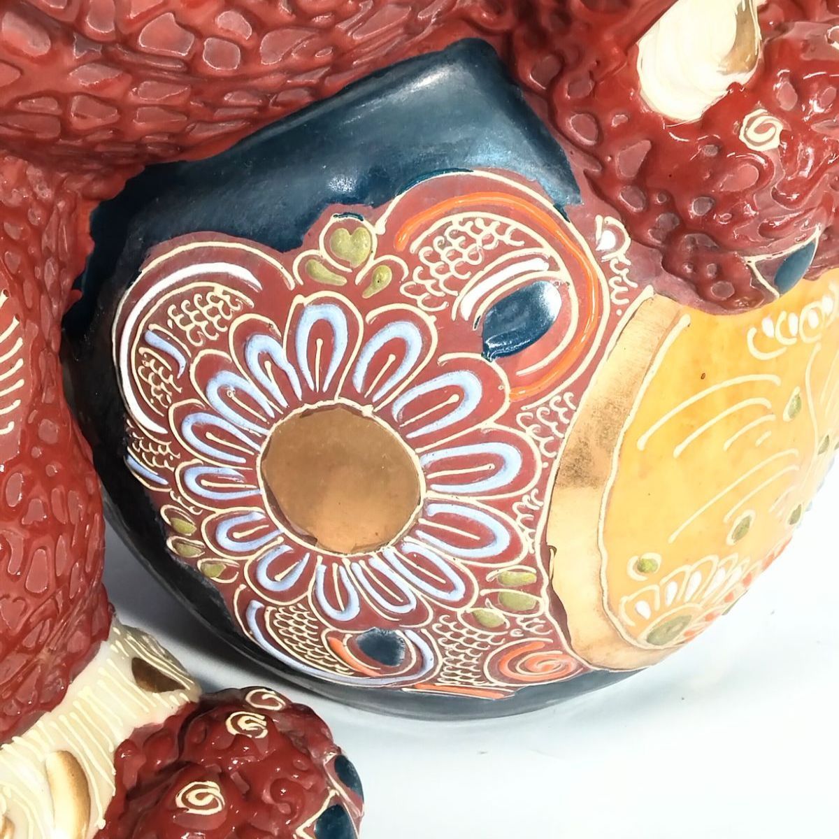 九谷焼 須栄義作 八幡窯 玉乗り獅子 高さ約30.0cm 置物 陶器 シーサー