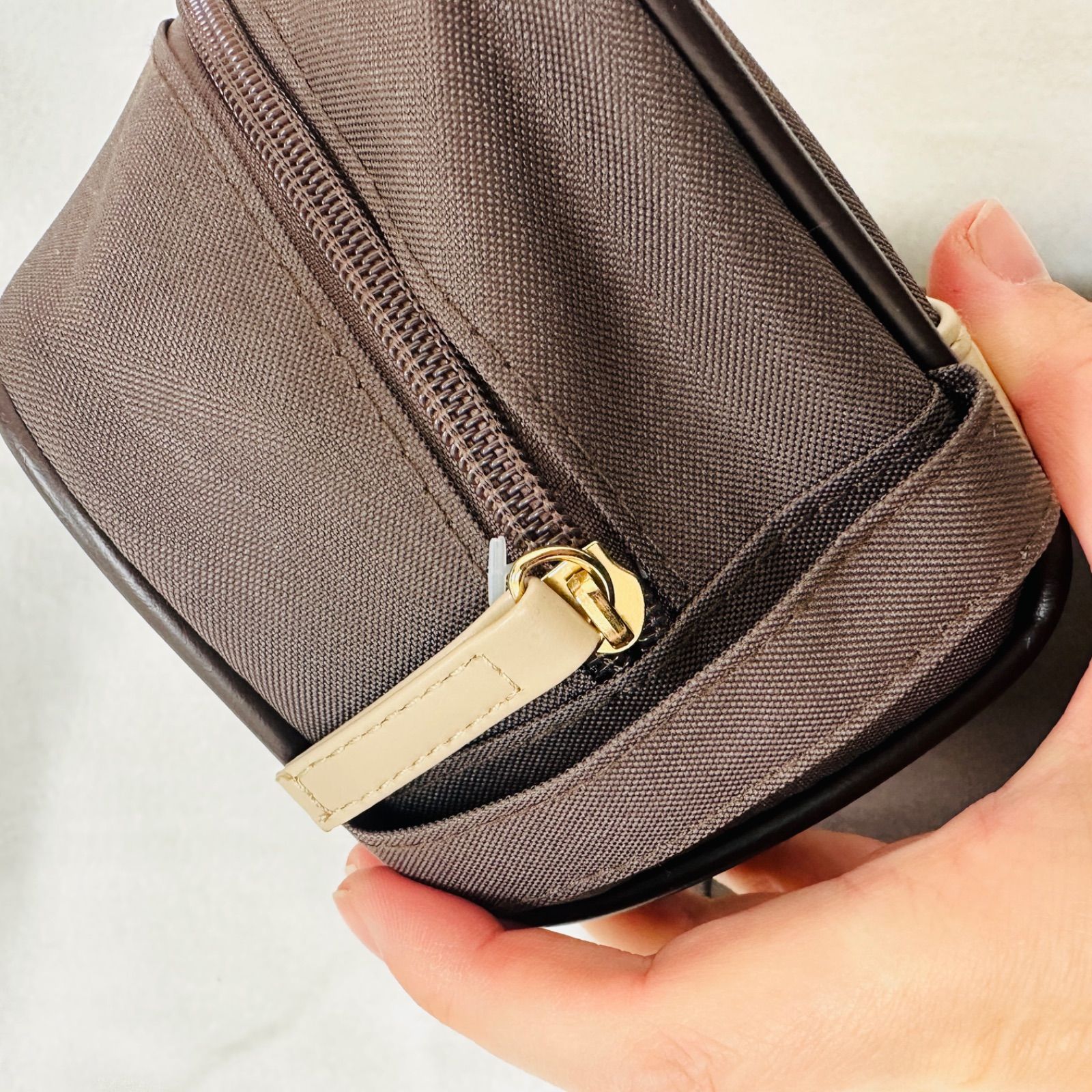 匿名配送 エミレーツ航空 ビジネスクラス アメニティ ブルガリ 2点