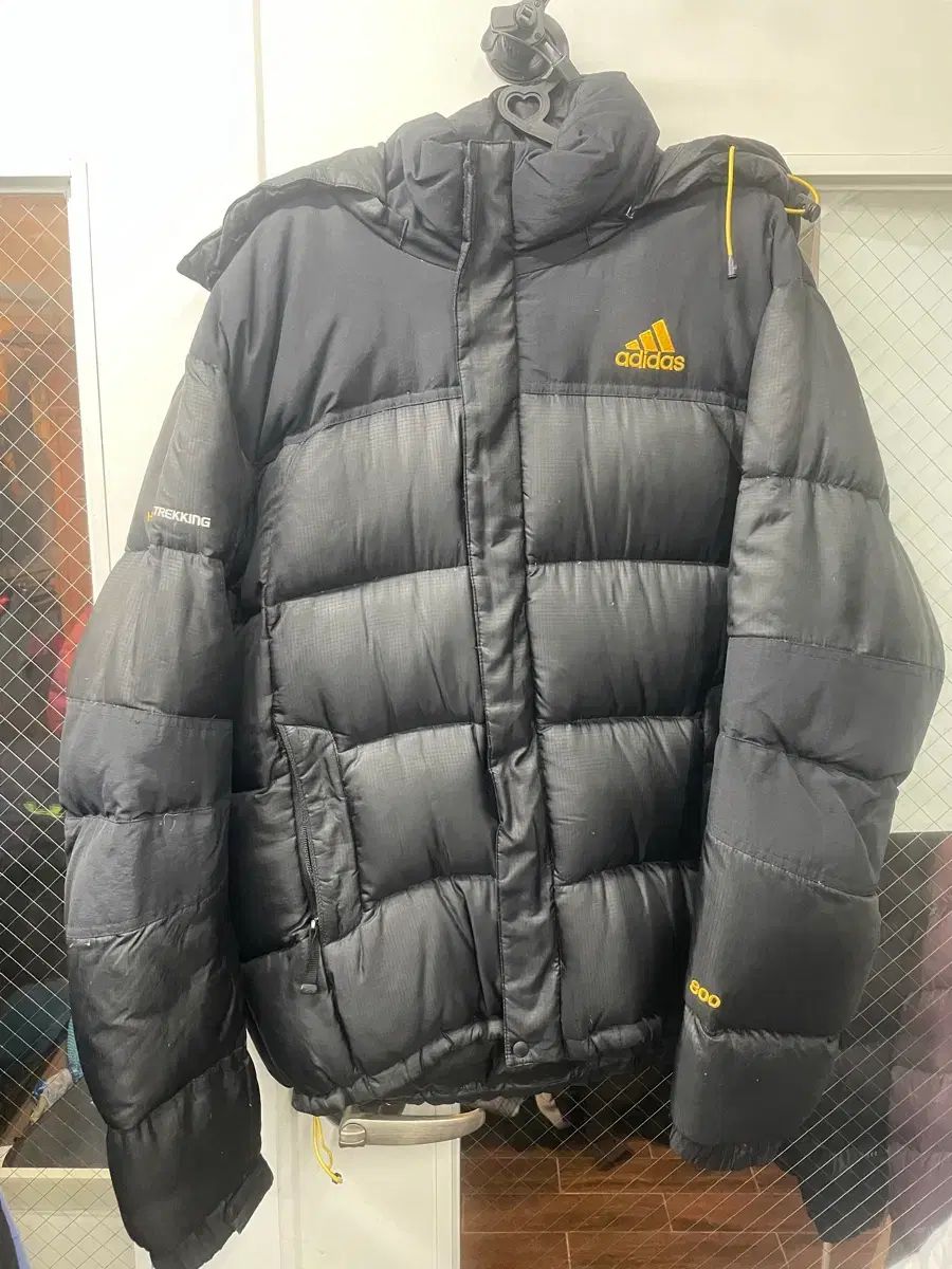アディダス 黒 800フィルパワー ダウン 105 묻따 - メルカリ