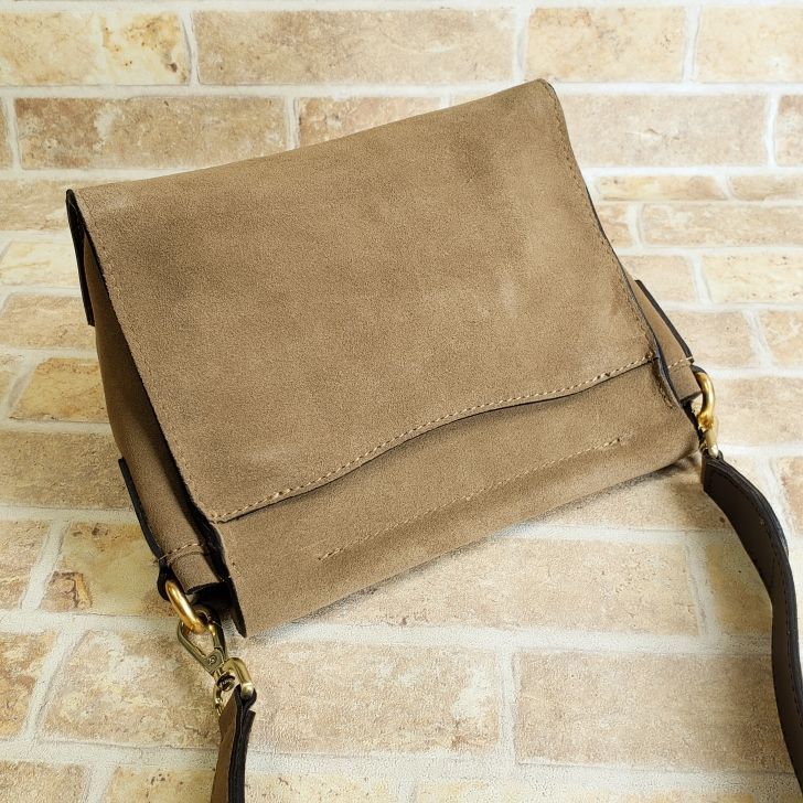 【美品】GIANNI CHIARINI ショルダーバッグ ブラック×ベージュ ジャンニキアリーニ ☆ スエードレザー フラップ ショルダーバッグ