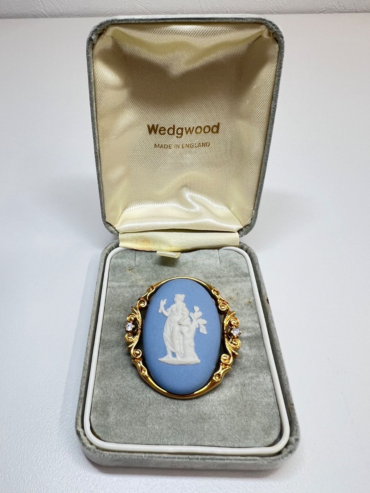 WEDGWOOD ウェッジウッド ブローチ - メルカリ