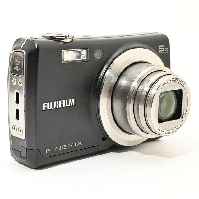 良品＞ FUJIFILM FinePix F100fd｜デジタルカメラ｜動作良好｜使用感
