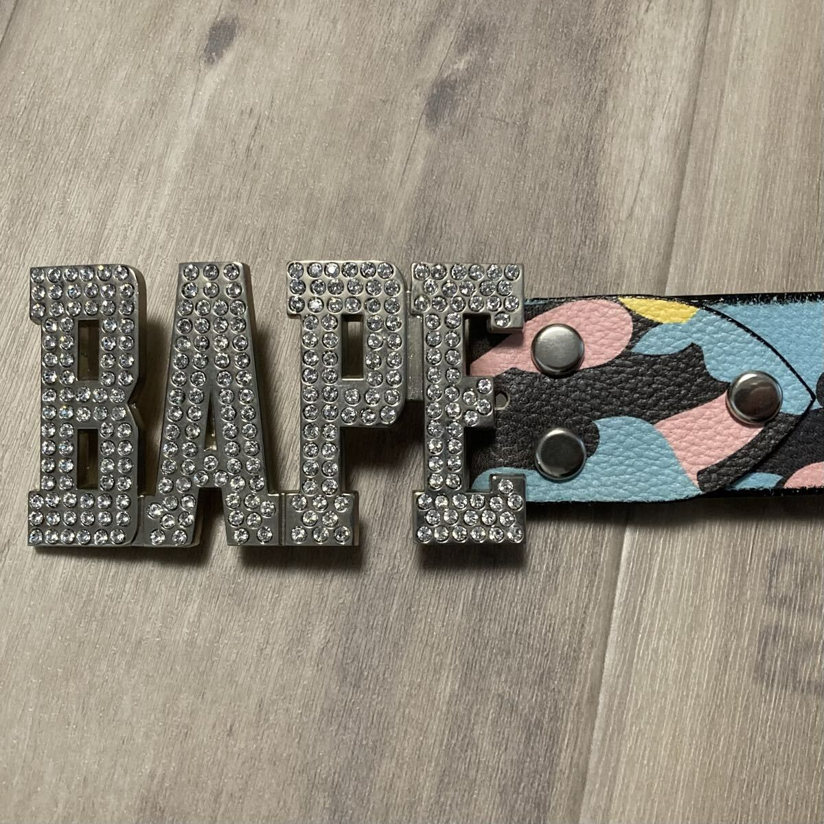 スワロフスキー マルチカモ レザー ベルト a bathing ape BAPE