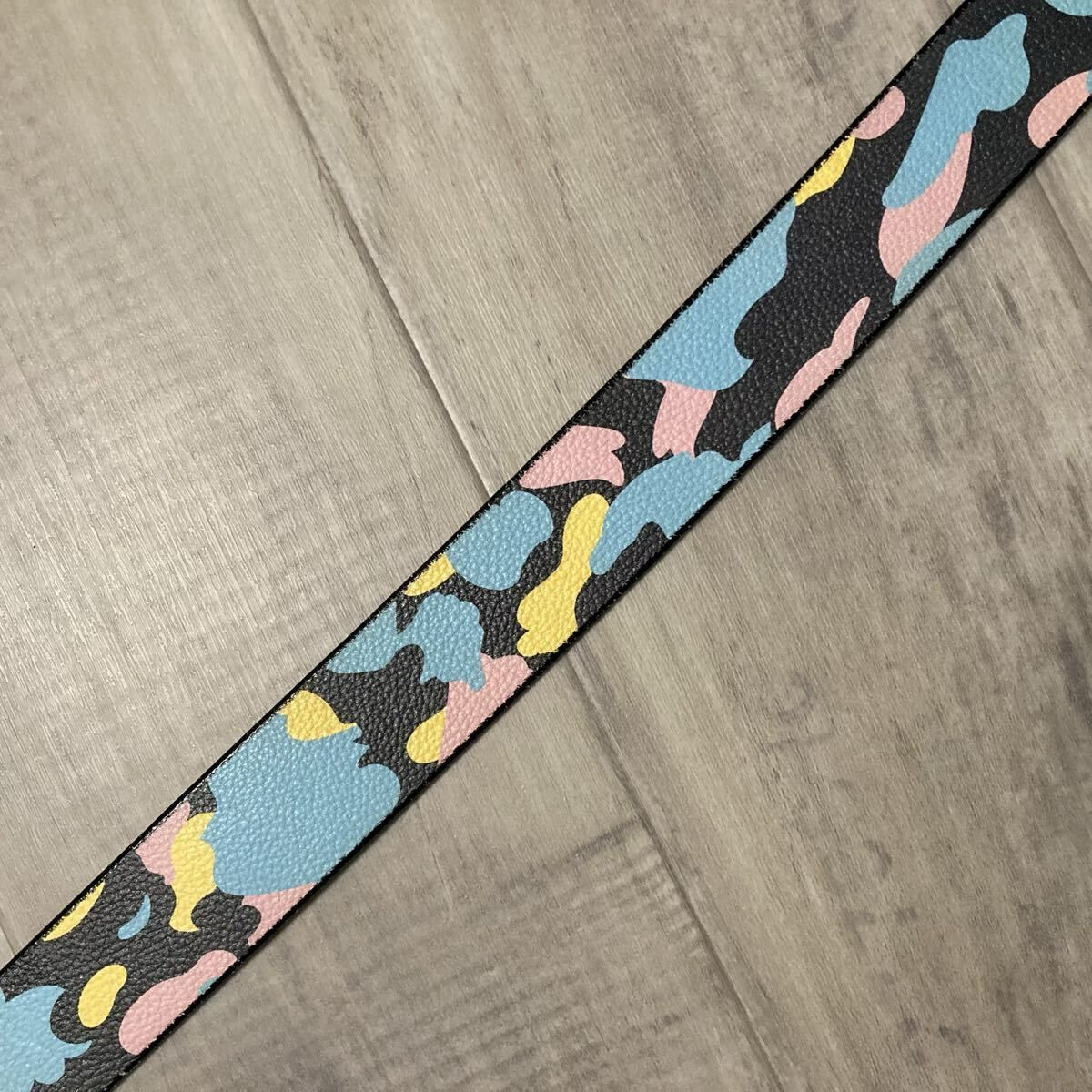 スワロフスキー マルチカモ レザー ベルト a bathing ape BAPE