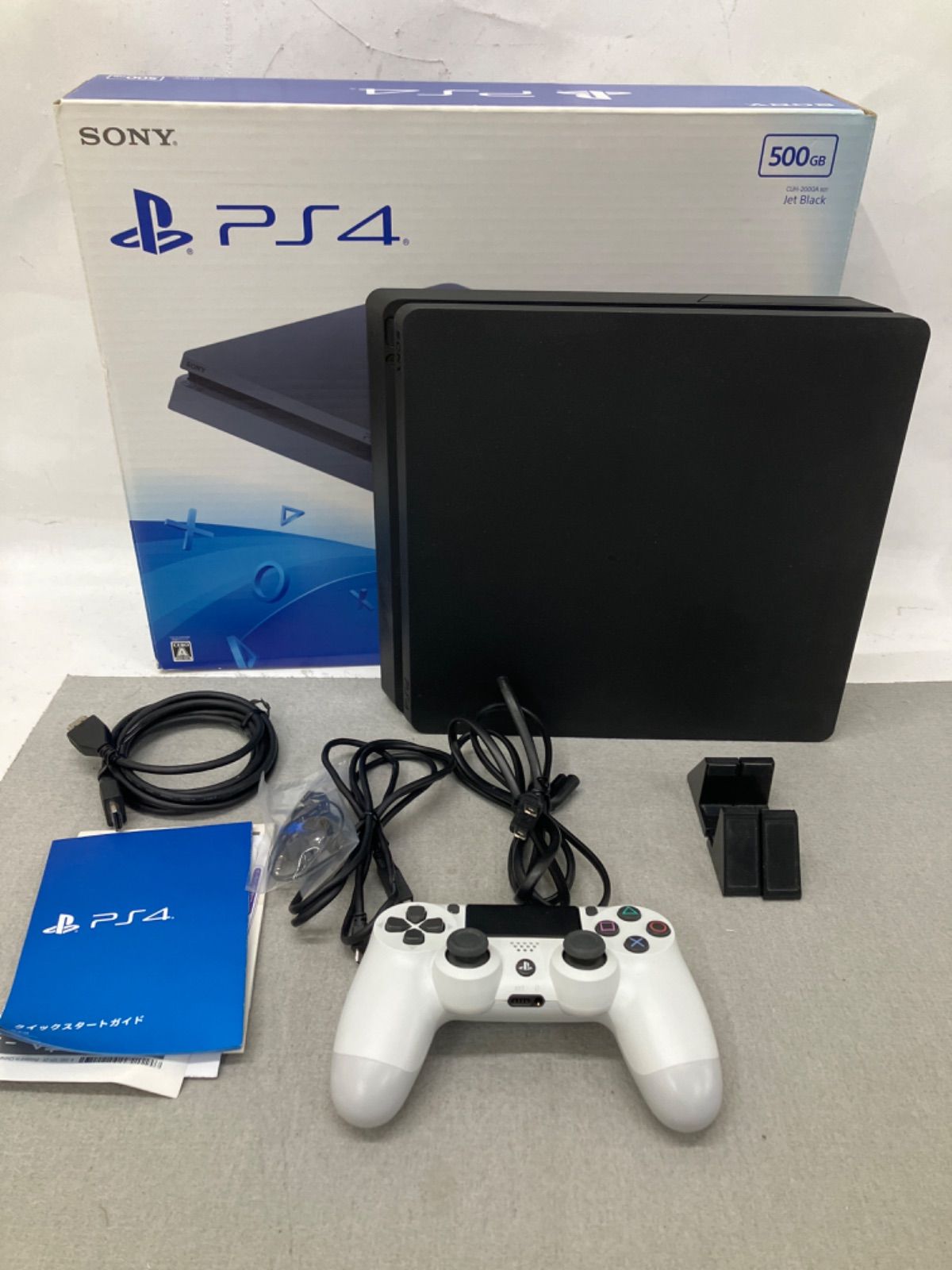 PlayStation®4 500 GB CUH 2000 A PD 2003 f 081