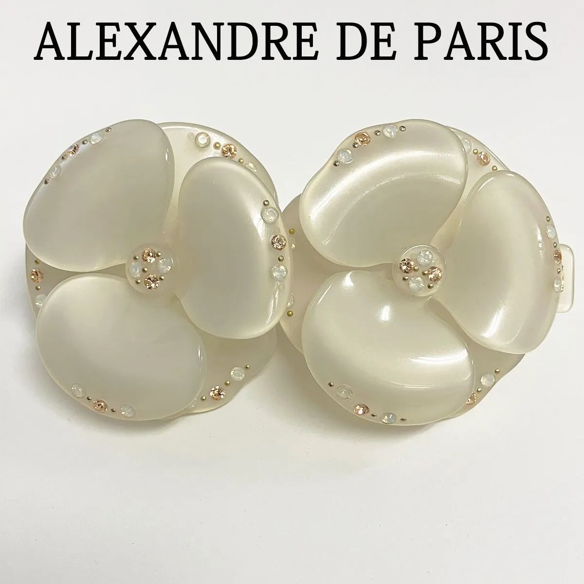 ALEXANDRE DE PARIS バレッタ カメリア ホワイト ALEXANDRE DE PARIS アレクサンドル ドゥ パリ 双子カメリア ストーン
