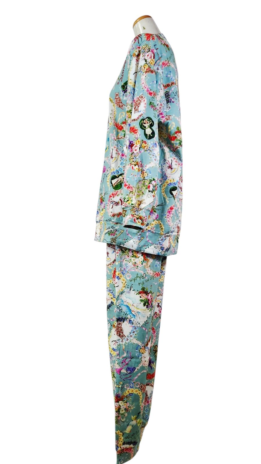 鴨居羊子　TUNIC トレーナー　ルームウエア　パジャマ　メロディフラワー 鴨居羊子パジャマ 新品未使用‼️TUNIC 長袖トレーナーパジャマ 40接結