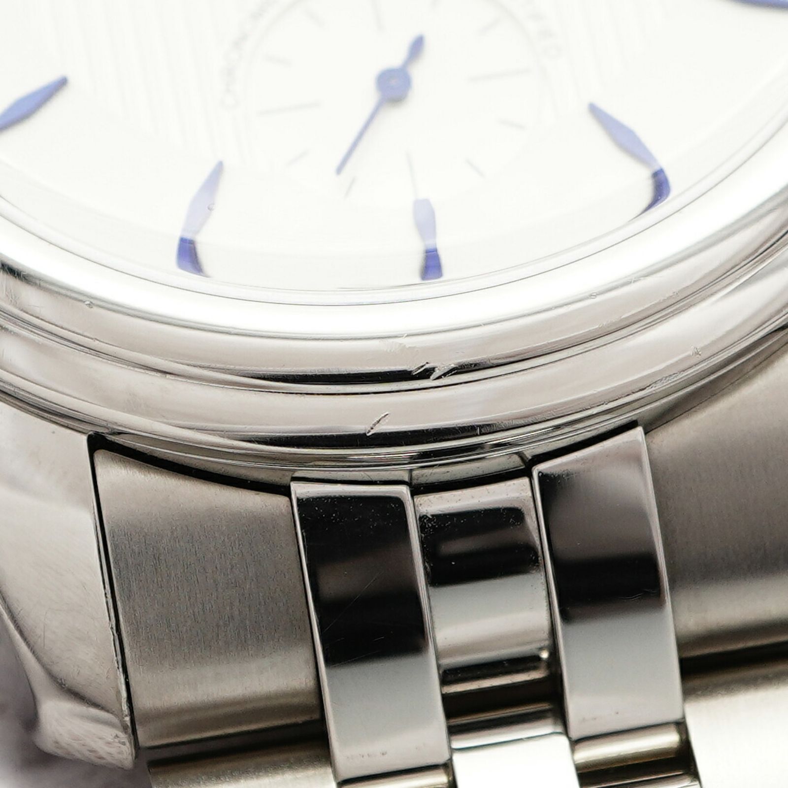 シルバー文字盤腕時計