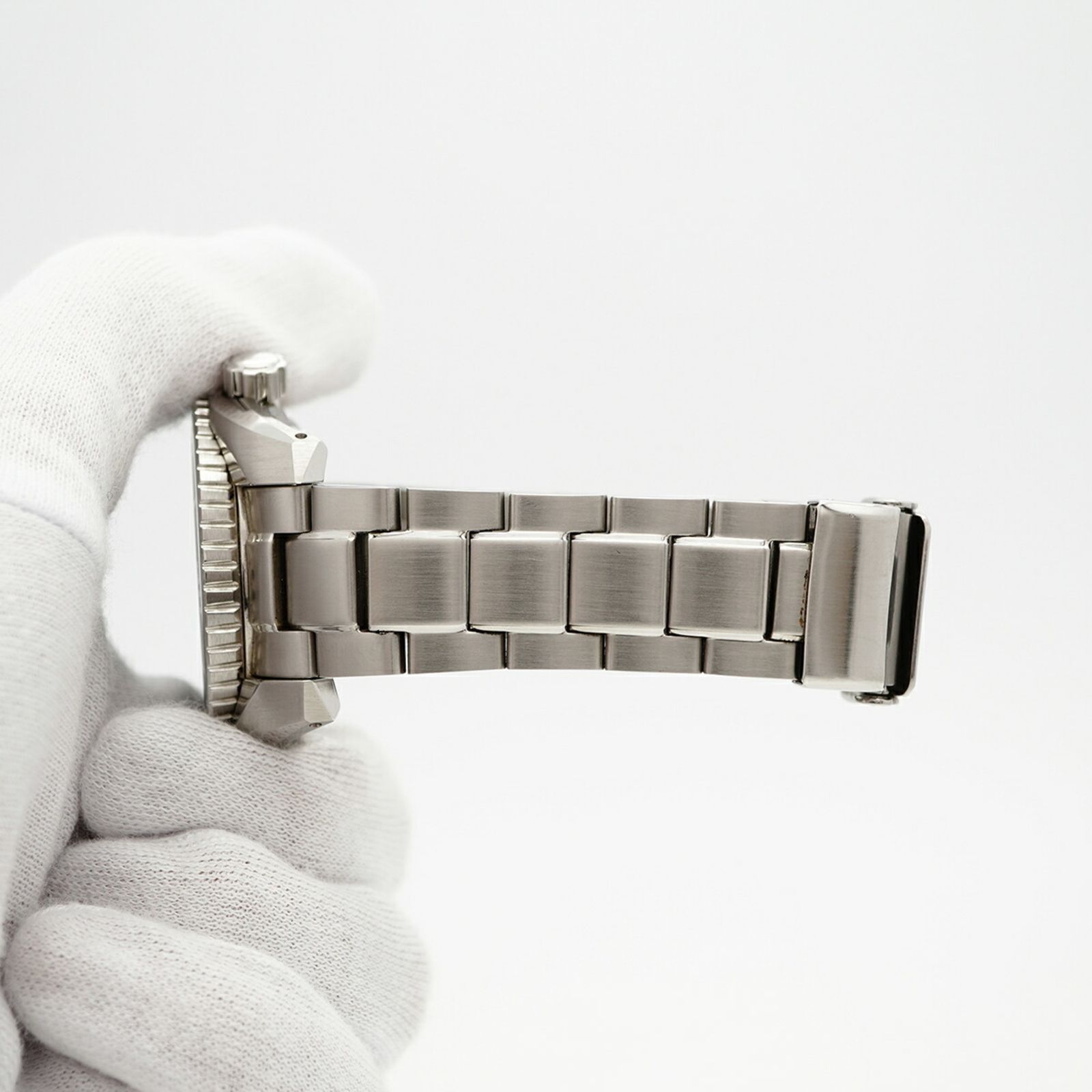 黒文字盤腕時計