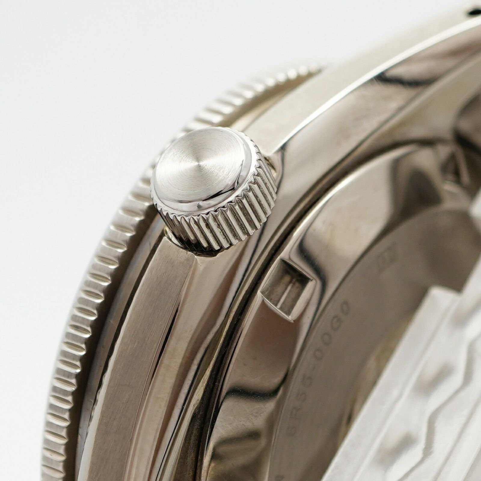 黒文字盤腕時計