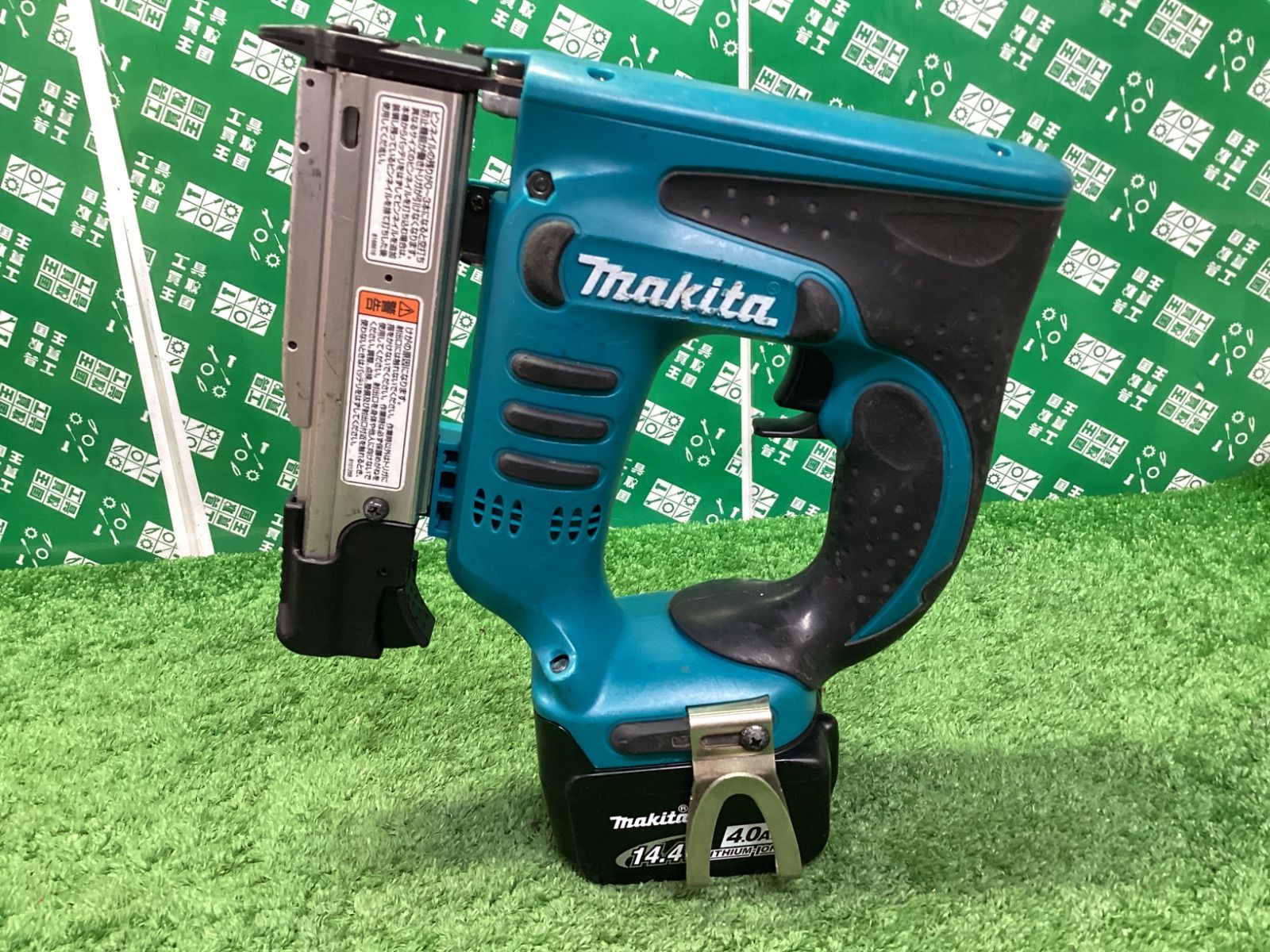 makita マキタ 35㎜ 14.4 v 充電式ピンタッカ |