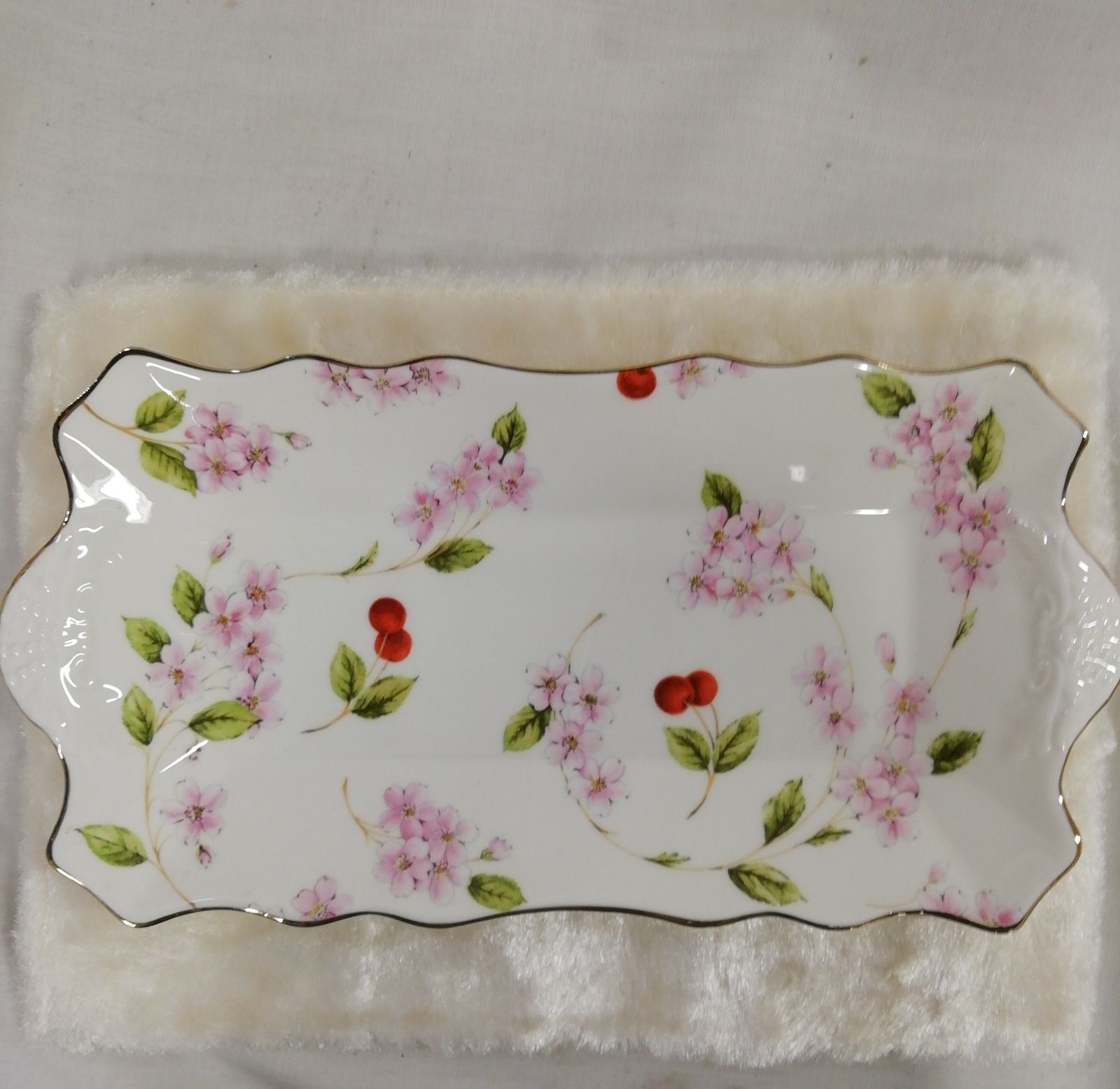 未使用】エインズレイ 31cm チェリーブロッサム 陶器サンドイッチ