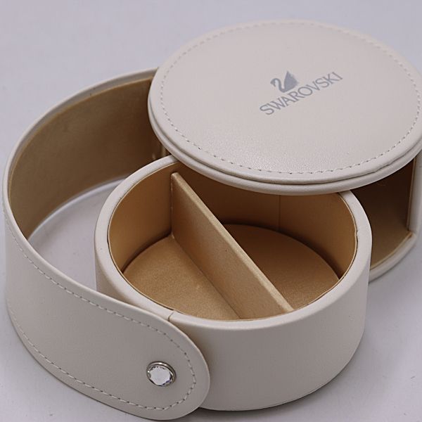 箱付 良品 スワロフスキー ジュエリーボックス レザー ホワイトカラー
