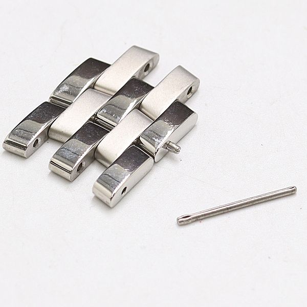 美品 グッチ 5500M 純正コマ 2コマ シルバー 18ｍｍ用 メンズ腕時計 2000000 NSK IKE