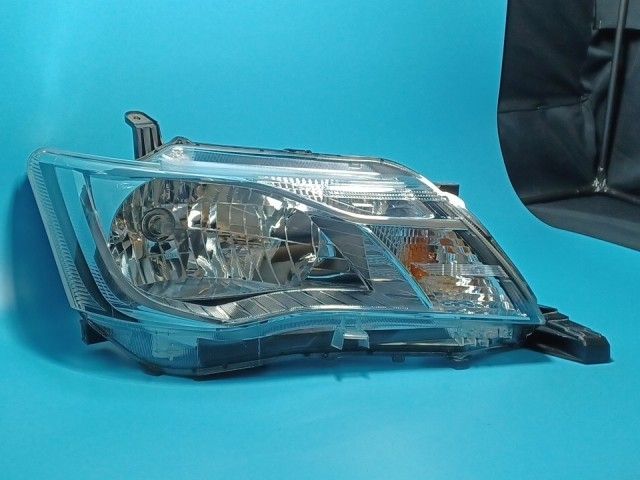 コーティング済 カローラフィールダー NZE164G 右ヘッドランプ・ヘッド