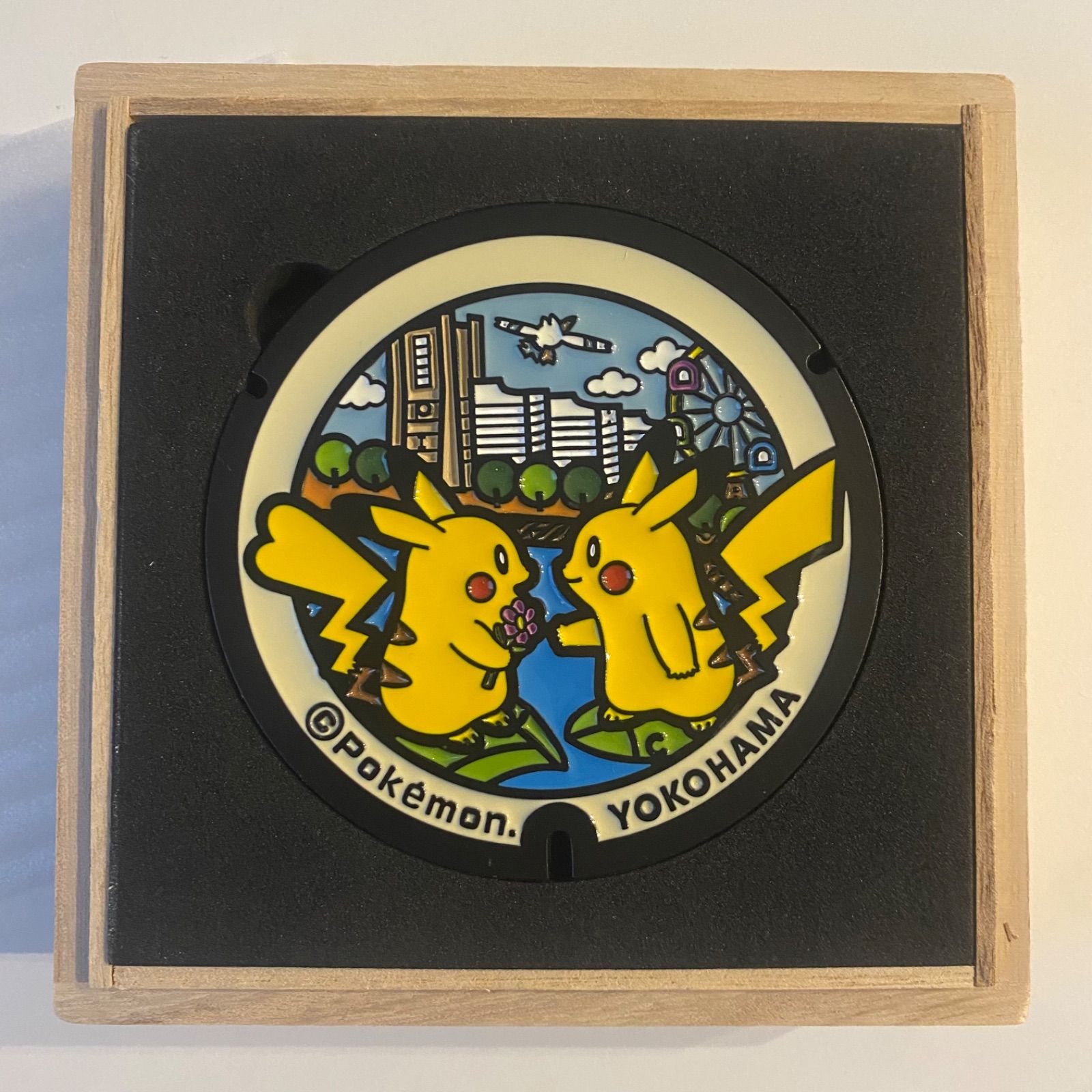 限定品》ポケふた 横浜 ピカチュウ 金属製小さいマンホール ヴィレッジ