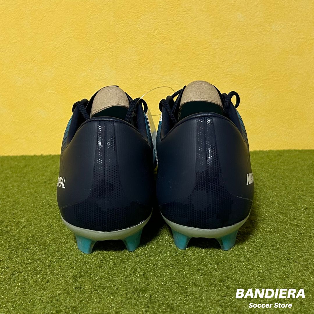 新品・未使用】NIKE ナイキ サッカースパイク マーキュリアル