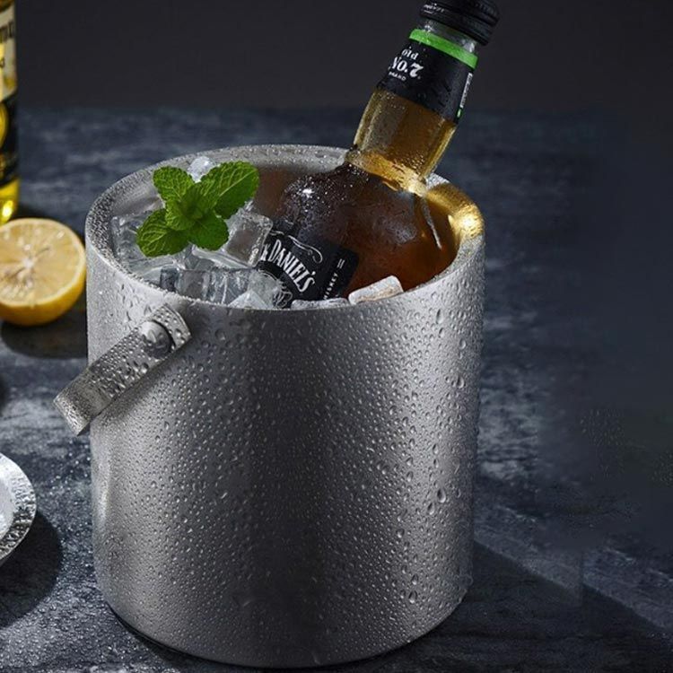 ステンレス製アイスペール| 断熱構造・保冷力 | 円形デザイン | ワイン・ウイスキー・シャンパン・多用途氷容器 | 家庭用・業務用 ステンレス製  アイスペール 二重構造 真空断熱 アイスバケット 結露しにくい ボトルクーラー ワイン用 シャンパンクーラー キャリー ワイン ... ステンレス製 アイスペール 二重構造 真空断熱 アイスバケット 結露しにくい ボトルクーラー ワイン用 シャンパンクーラー キャリー