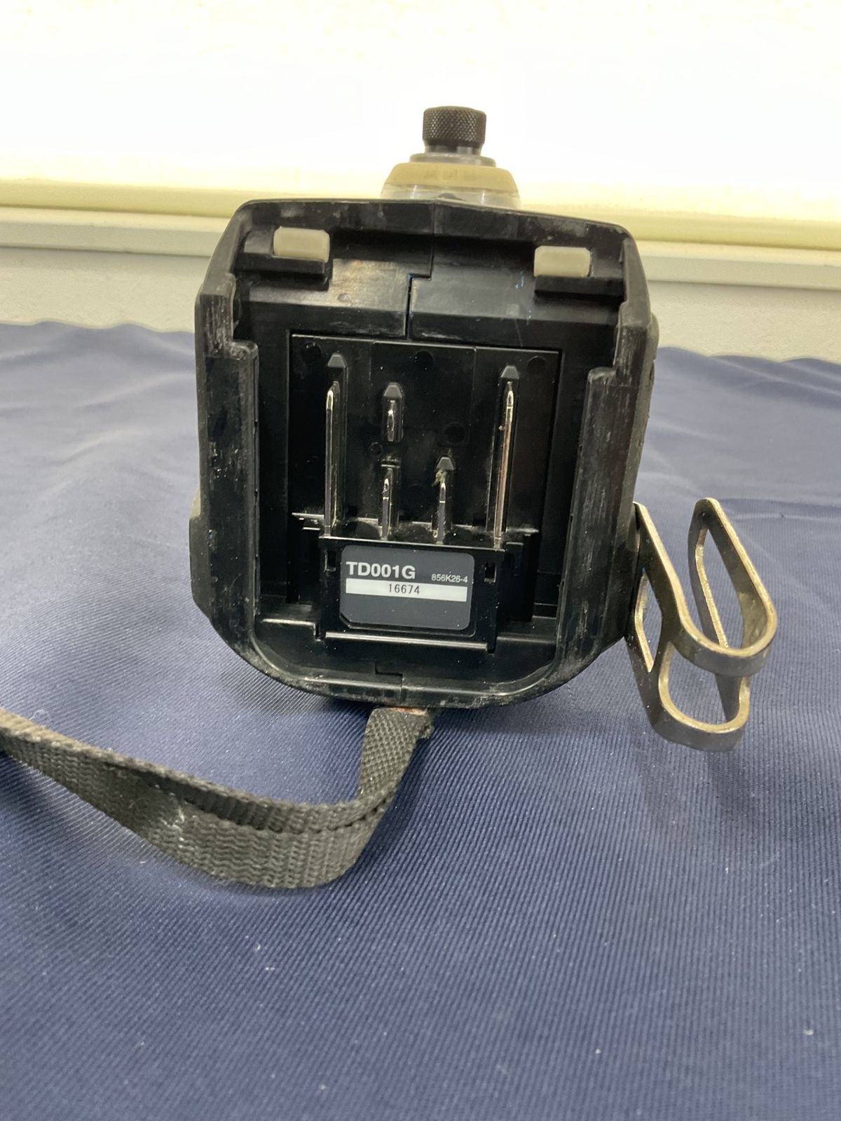 コードレスインパクトドライバ