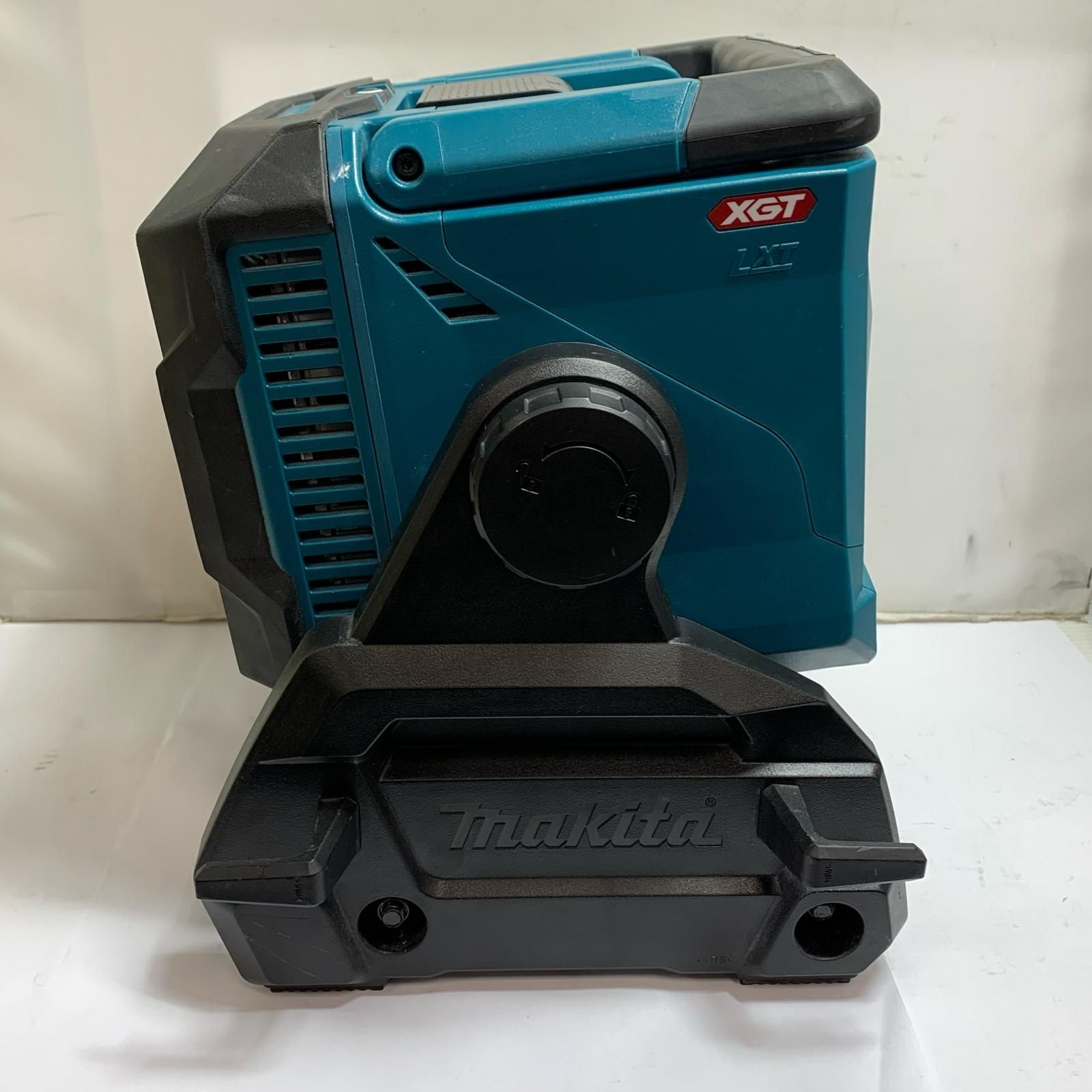 ♭♭MAKITA マキタ 18 V 充電式スタンドライト 本体のみ ML 004 G