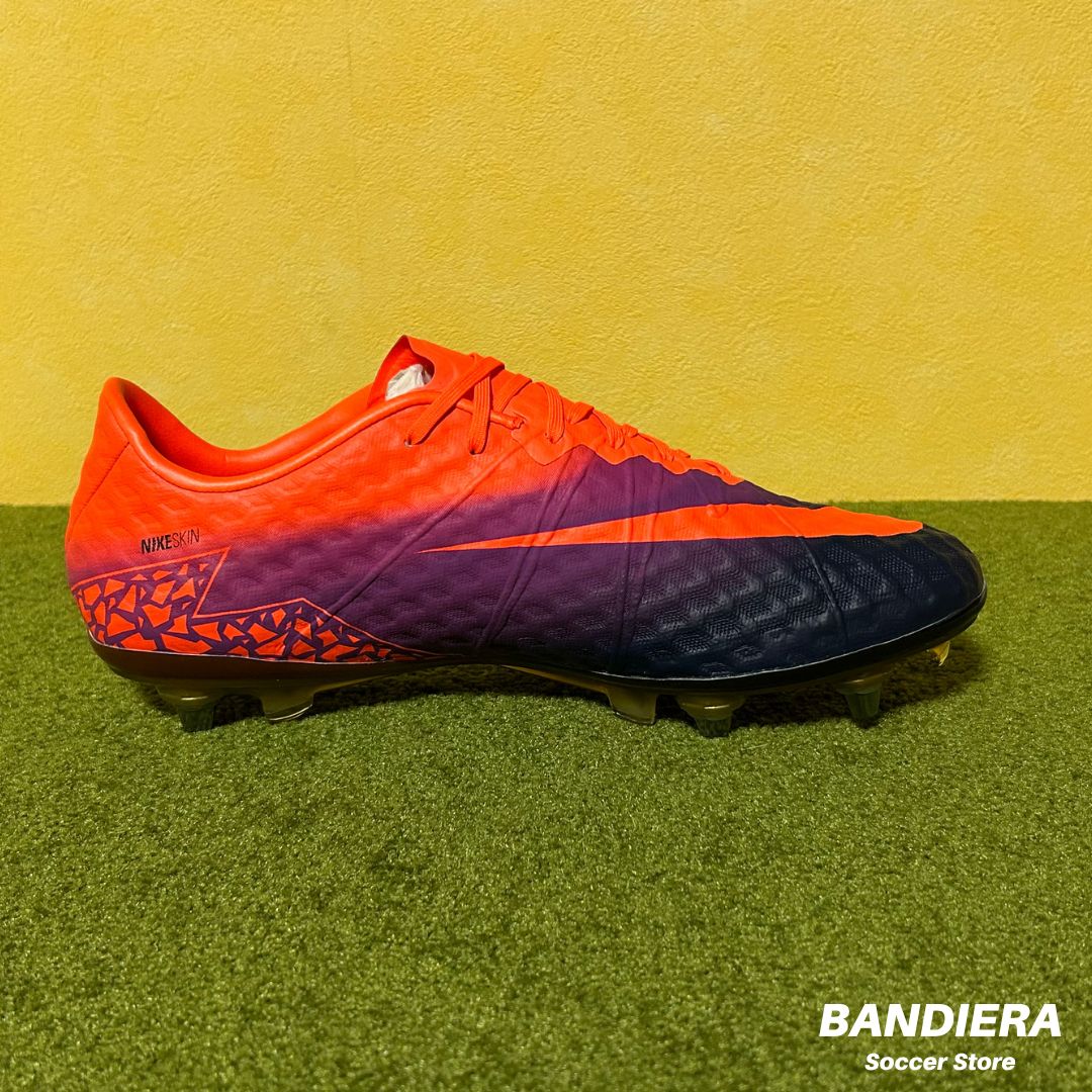 新品・未使用】NIKE ナイキ サッカースパイク ハイパーヴェノム